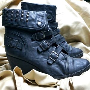 COPY - Fauz leather bootie wedges